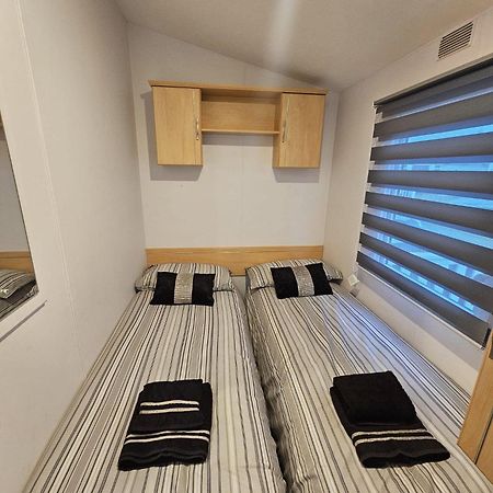 Tattershall Lakes Hot Tub Lodge Breaks Екстериор снимка