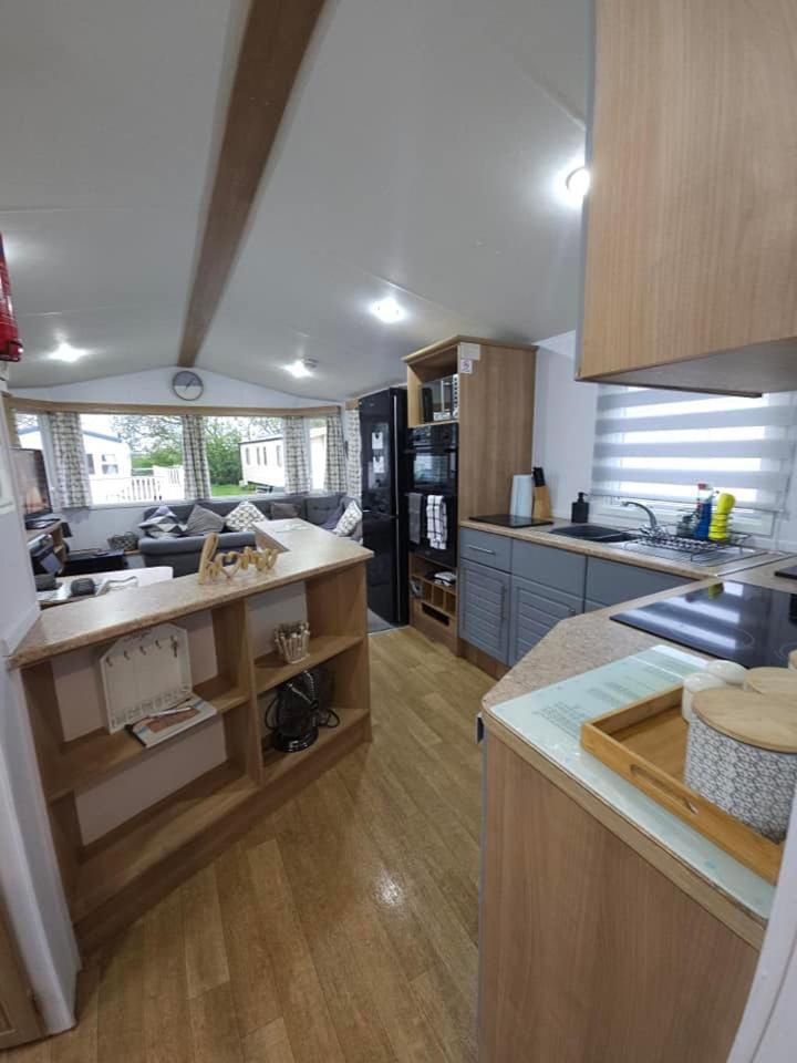 Tattershall Lakes Hot Tub Lodge Breaks Екстериор снимка