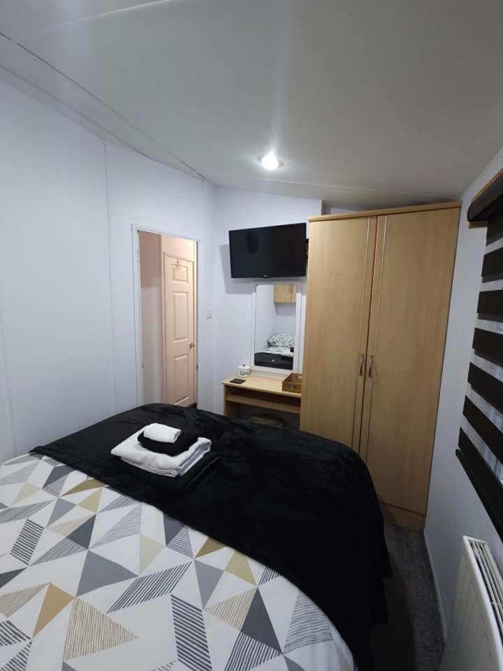 Tattershall Lakes Hot Tub Lodge Breaks Екстериор снимка